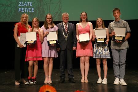 ZLATE PETICE 99zz13 FOTO LJUBO VUKELIČ